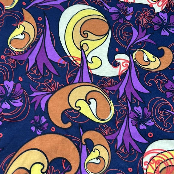 LuLaRoe Size Medium Tunic Bold Print Flowy - Picture 2 of 5